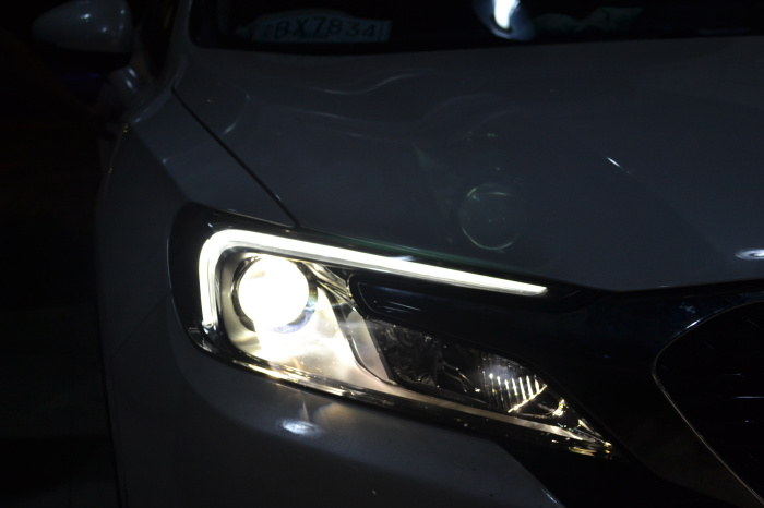 重慶汽車(chē)改燈DS6車(chē)燈改裝氙氣燈